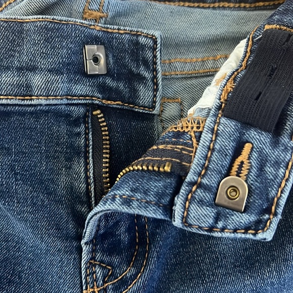 Gap Boys Medium Wash Straight Legged Jeans - Picture 8 of 8